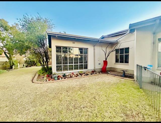 4 BEDROOM HOUSE FOR SALE IN VANDERBIJLPARK CE 3